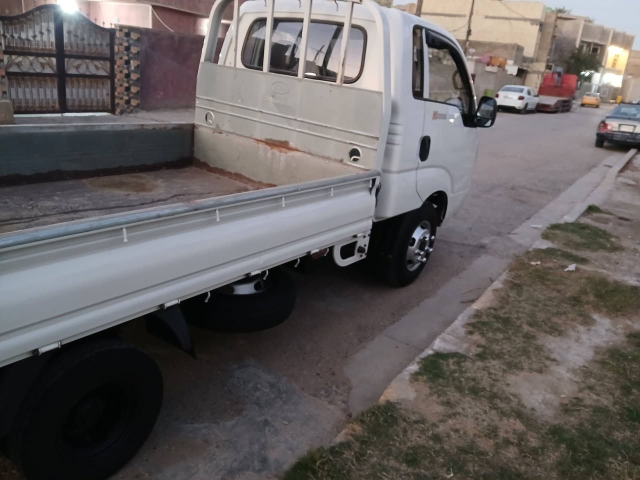 سلام عليكم كيا فحل موديل ١٦ مكفولة كفالة عامة كلهة بلادية جاهزة للشغل بسمي تحويل ثاني يوم السعر ١٣٢ بيهة مجال بسيط موبايل ***********مكاني بغداد
