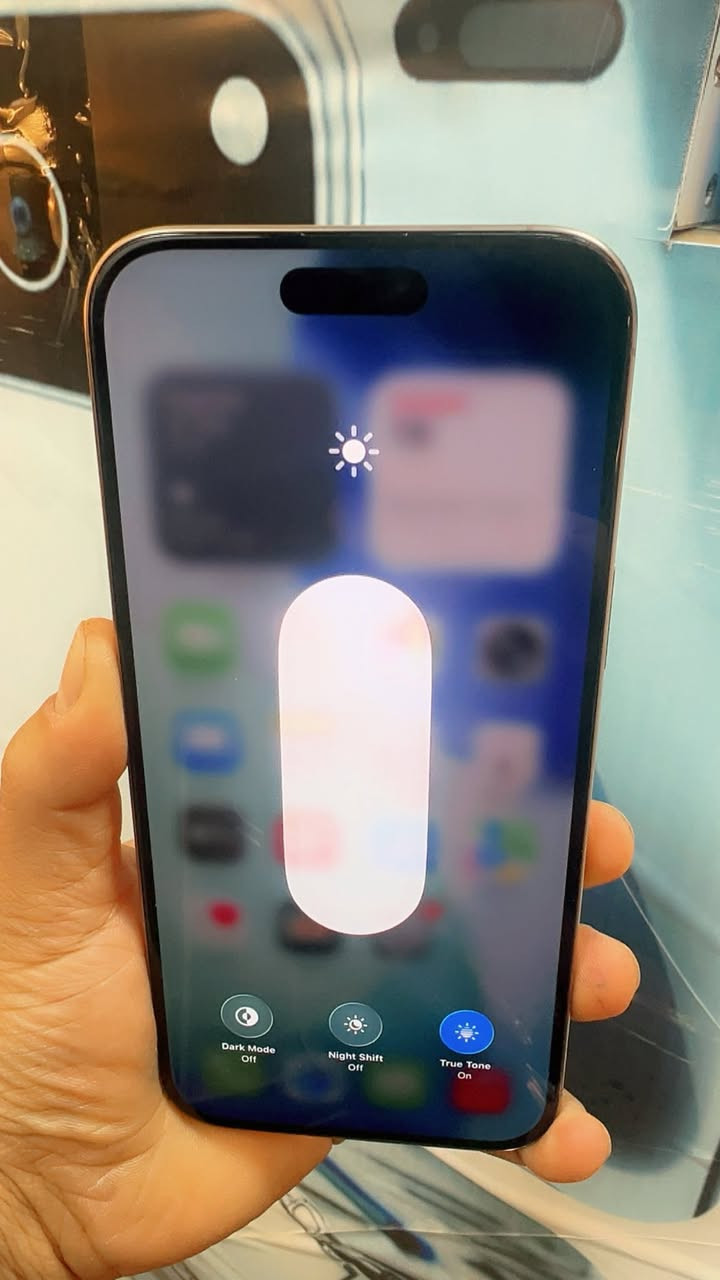 السلام عليكم
" ايفون 📲16 برو ماكس 
" اللون دزيرت المميز 
" بطاريه 🔋100
" ذاكره 256 
" شرق اوسط عربي 
" ماستر AEA
" نموذج M 
"شخط واحد ما بي اخو الجديد
" مبدل شاشه تفصيخ 
السعر / مليون  و40 وبي مجال بسيط كلش حك جيه
العنوان / بغداد الدوره شارع الصحه 
للتواصل / ***********
