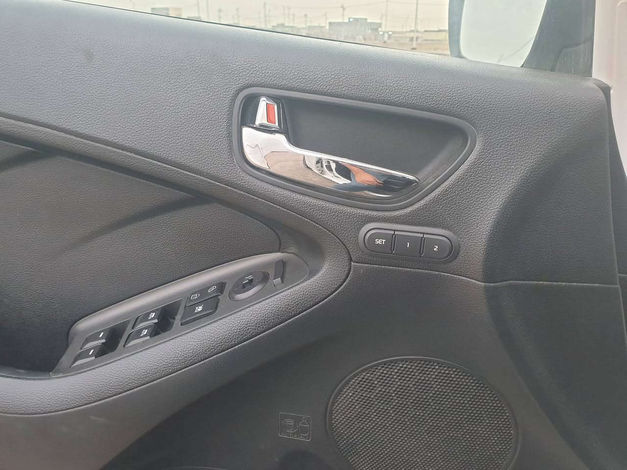 سلام عليكم كيا فورتي 2015 وارد امريكي 
بيها بنيد نصفه صبغ وجاملغ مبدل نفس لون 
بدون دواخل ابددد
سياره جديده بمعنه الكلمة
كلشي بيها شغال
سياره فول مواصفات كامره حساسات اشاره بالمري 
مري شفط 
فتحه بصمه كشن كهرباء
كشنات تتدفئه تبريد حتى الاستيران 
بصمه ابواب مري شفط 
جنطه بصمه
رقم بغداد باسمي 
السعر ب١١٨ وبيها مجال 
مكاني بابل محاويل حي المشتل 
***********
