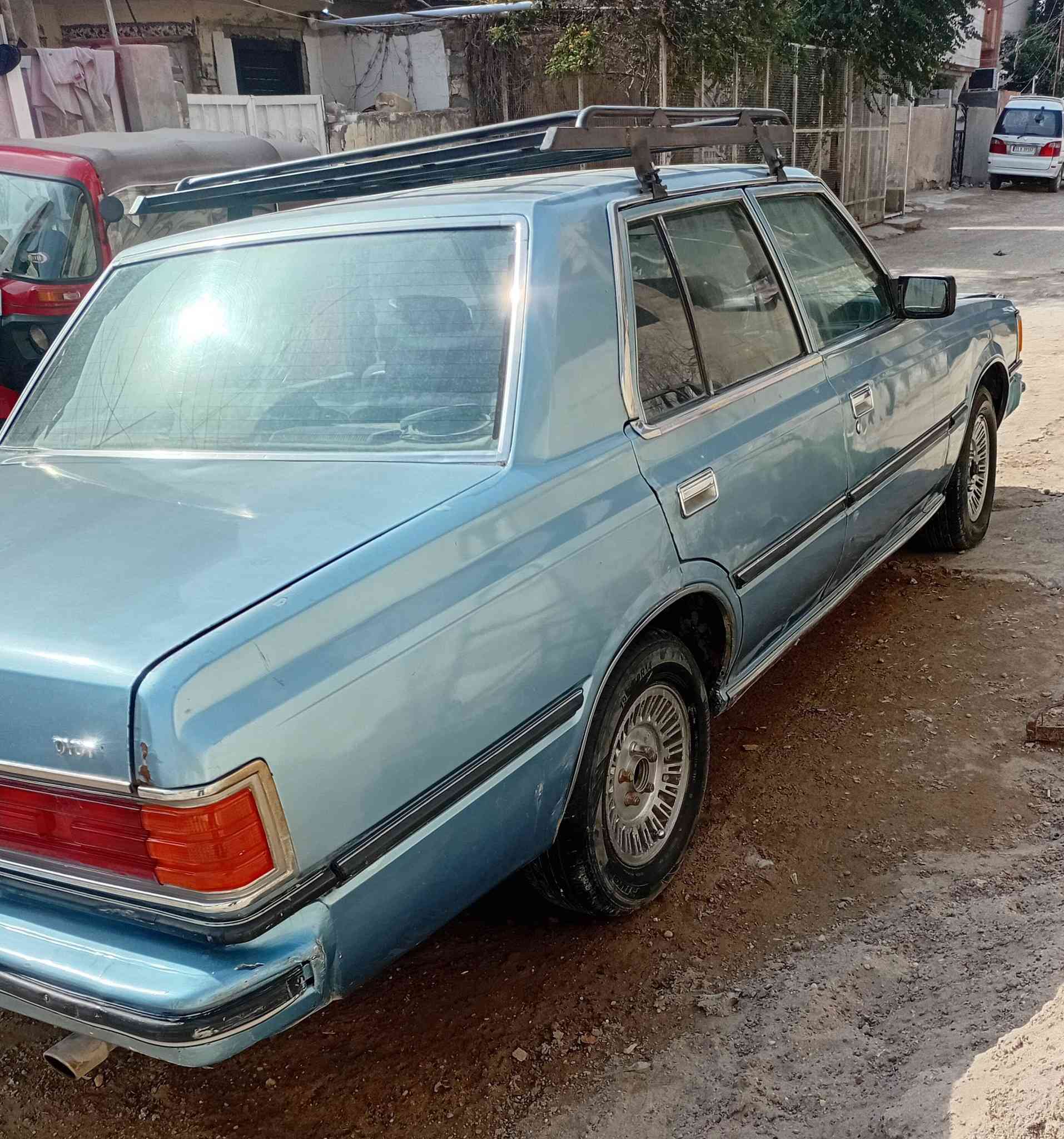 للبيع سوبر  موديل  ٨٢  محور  محرك  وكير  ونجي  لا صرف دهن  ولا تبخير  على  الفحص كلشي واضح في الصور 
معمره  عام  صبغ كهربائيات  تخم تاير  ويلكب ابلادي كله شغاله  السياره بسمي  الاتصال  على الرقم  ***********  وبيه مجال حك الجيه  وشكرا
