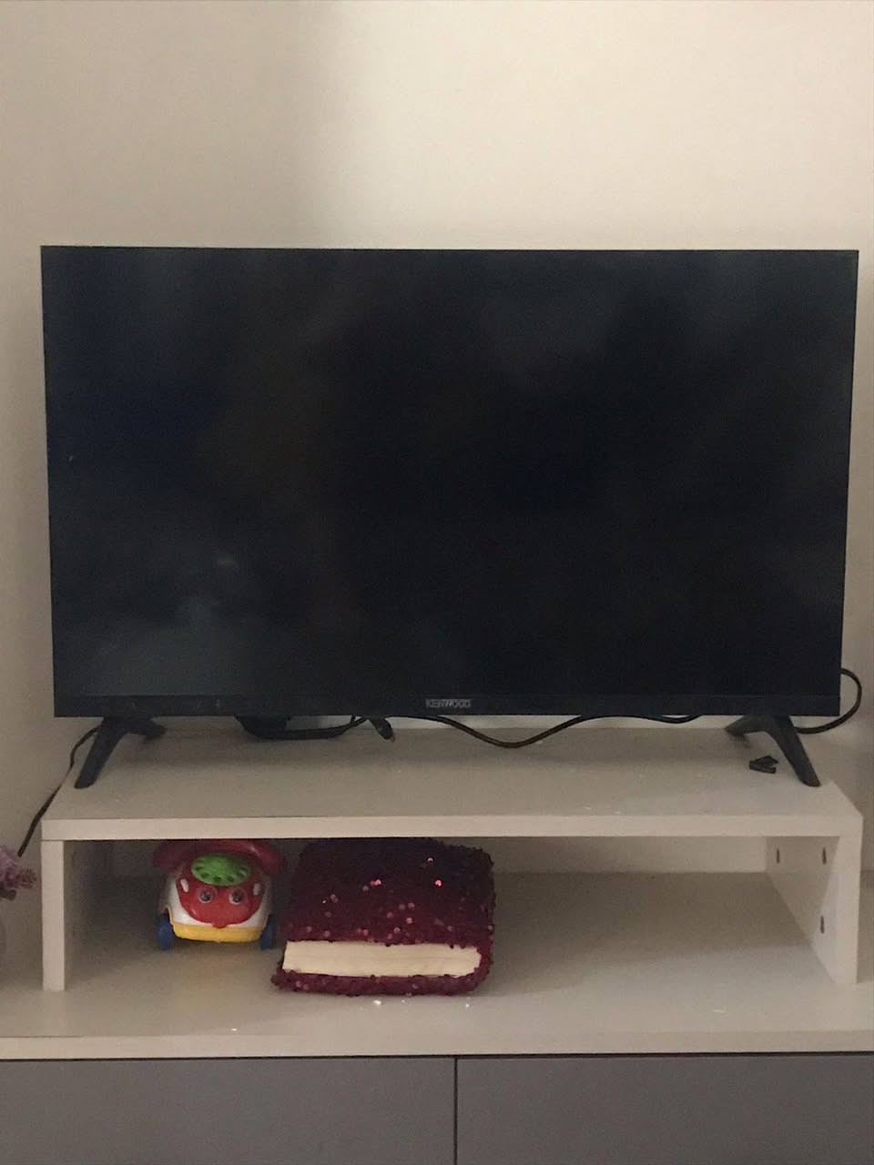 السلام عليكم لازمه للبيع جديده ما مستخدمه البيع 100وبيها مجال ابو غريب حي المنهدسين الحجم 32
***********
