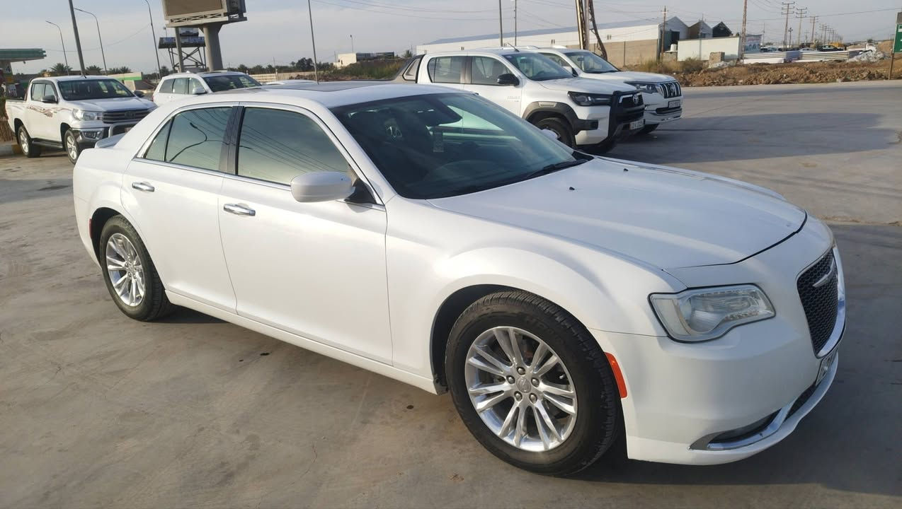 سلام عليكم للبيع اوباما 
2015 اصل رقم سليمانيه 
سياره كندي كلين بدون لاصبغ ولا ضرر ولا معجون 
فقط مكانات بارد ورصعات  
تو ويل 
سنويه هزه كله جديد شرط التحويل
مواصفات سياره لمتد 
شاشه جبيره 
كشنات تتفئه+ كهرباء
كامره دواره
تشغيل عن بعد
فتحه بنوراما
سياره جديده واستخدام شخصي ممشتغله خط 
السعر 235 وبيها مجال حك الجيه 
الشراي يتصل ***********
مكاني واسط قضاء الصويره
