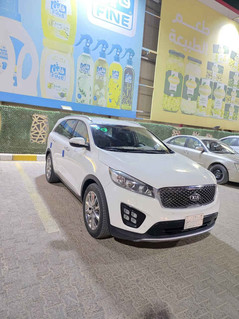 للبيع كيا سورنتو موديل 2018 رقم بغداد الماني مكفوله كفالة عامة من ضربة وصبغ وتبديل مكينه وكير على وضع الشركة ماشيه 89 الف السعر 230 وبيها مجال بسيط النجف الاشرف اتصال ***********

