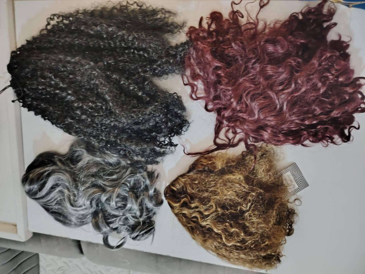 السلام عليكم
١٠ قطع باروكات طويل وقصير 
١٠ قطع خصل 
السعر كلهن ب ١٥ مع التوصيل 
الإستفساراو الحجز  ع الواتساب ***********
او بيج الفيس امازون العزاوي
