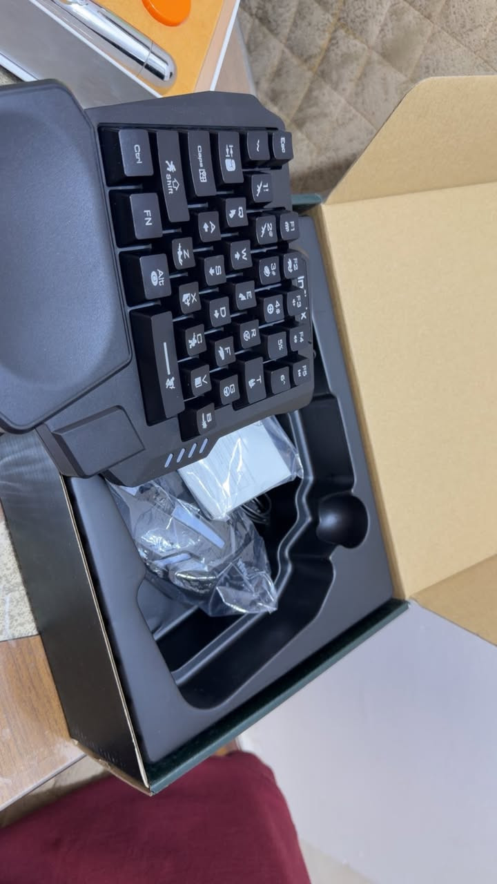 اعادة نشر بسبب الوعود الكاذبة فقط انباعت الساعة صار بمكانها شاحن واير ليس اصلي السعر 50 الف والسعر جدآ مناسب للناس على باب الله


**إذا كنت صاحب هذا الإعلان وتريد حذفه لأي سبب، رجاءا أرسل رسالة إلى الدعم الفني**