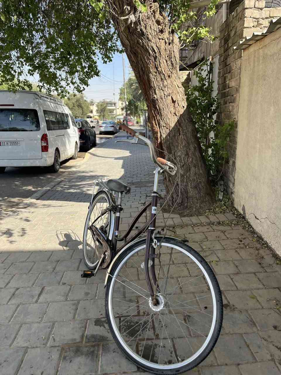 باسكل بناتي للبيع ياباني وتصميم فرنسي مثل موضح بالصور الحجم 26 السعر 70 وبي مجال مع بايدر اضافي الموقع شارع فلسطين قرب المصرف الرقم ***********
