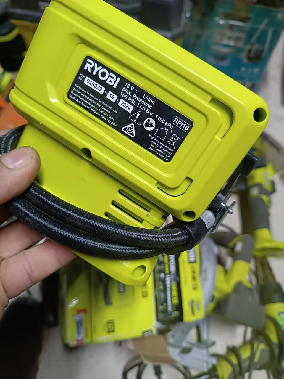 للبيع
***********
