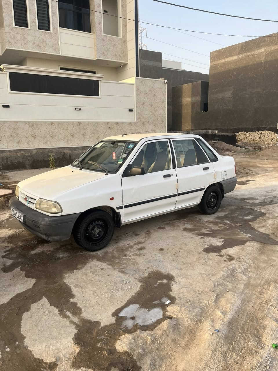 السلام عليكم سايبه موديل ١٢السياره كامله من كير وحداديه ومكينه شرط لاتنقيص ولاتبخير تبريد تدفئه كله شغال السياره كفاله عامله بدون صبغ ولاتبديل  حته بدون كصً خياس باسمي رقم إنكليزي  سنويه لل٢٧ تريد مداور تريد وكاله بخدمتك السعر ٣٩وبيها مجال شي بسيط رقمي*********** المكان ديوانيه والي مو شراي لايتعبني
