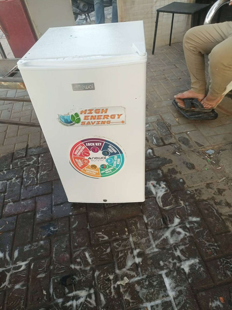 ثلاجه 6 قدم ستعمال قليل سعر 75 مكاني بصره حي الحسين موسه الكاظم ر ***********
