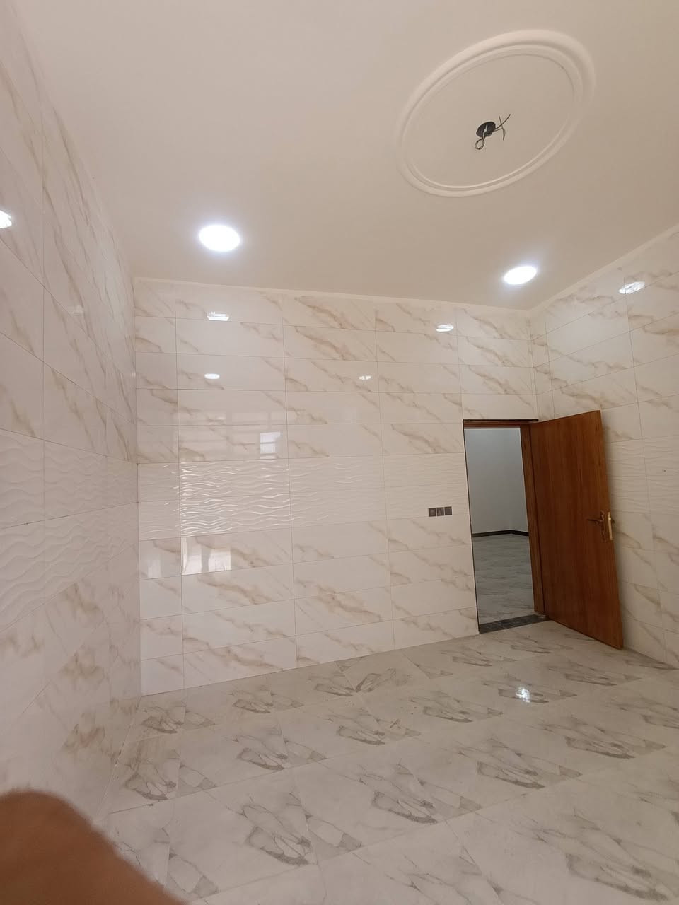 يعلن مكتب عقارات بلد
***********📞

♦️ دار للبيع في شط العرب باب الهوى 155 متر 
ـــ غرفتين ـــ وصالة ــ ومطبخ ـــ واستقبال ـــ وحمامات ـــ كراج
الســـعر  74 وبي مجال  قليل 
للإستفسار ***********
🔹️العنوان المكتب عقـــــــارات بلــــــــــــد باليوبه قرب مدرسه ام أيمن
♦️نستقبل كافة العروضات في شط العرب
العنوان المكتب عقارات بلد شارع اليوبة الصقر قرب مدرسه ام ايمن 
***********
