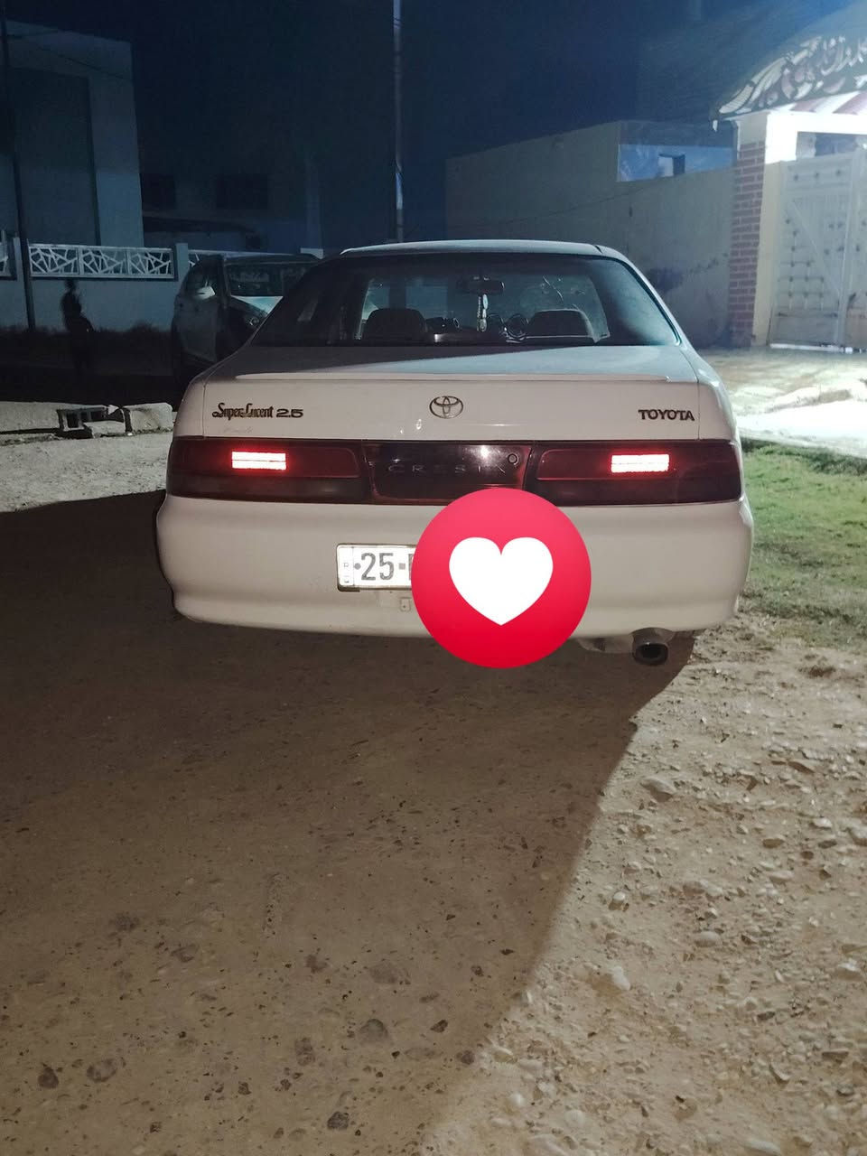 السلام عليكم سياره كريستال للبيع موديل 93 مكان ديالى شهربان    ***********
