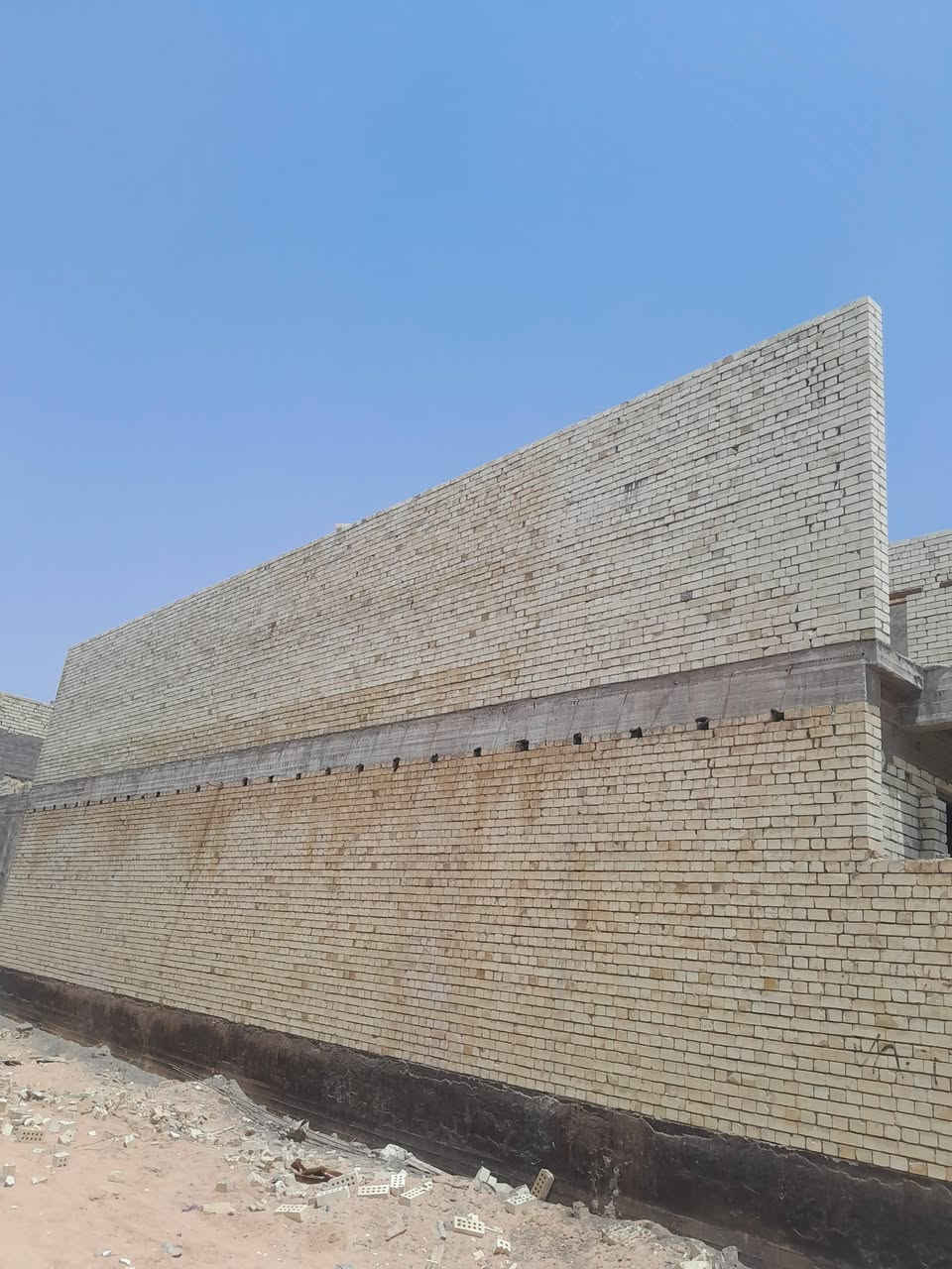 السلام عليكم خلفه بناء طابوك بلوك فرمستون ***********
