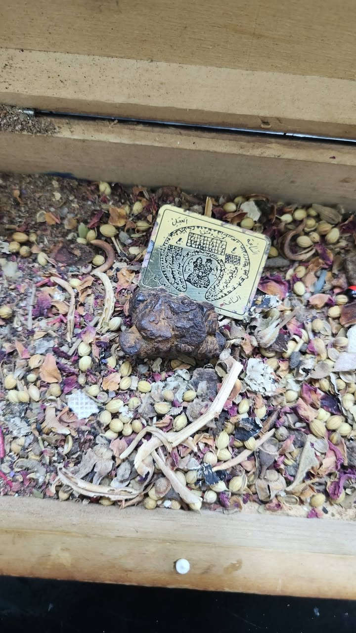 السلام عليكم  هبهاب نازف شرط شغل أصحاب الخبره تعرف شغله وفعاليته بسعار كلش مناسب الحجز والتواصل *********** وتساب موجود توصيل كل المحافظات
