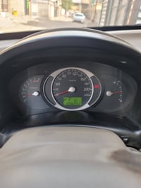توسان 2009 خليجي مكينة 2000 دوش  ماشية 200 الف  السيارة مثل ما موضحة ب...