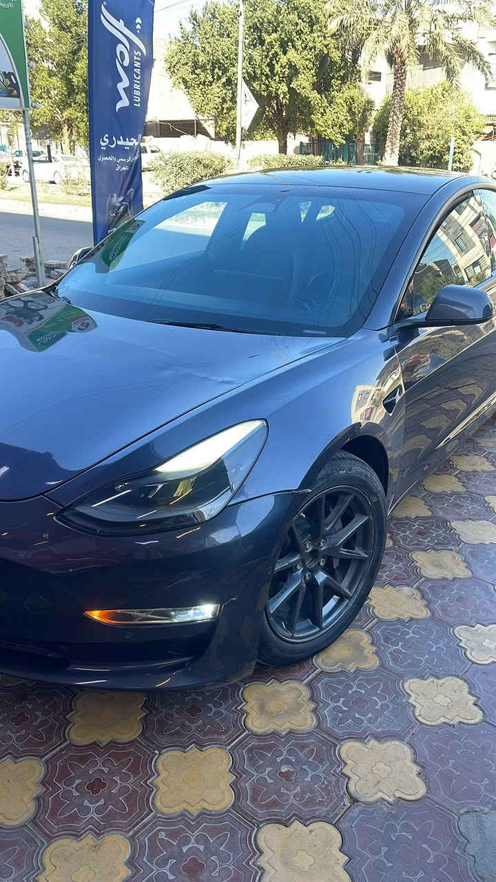 السلام عليكم
تسلا 3 تك ماطور  رقم بغداد

 اون لاين 

صور الحادث موجوده

• داخل لون اسود

• سقف بانوراما

• شاشة كبيرة حجم 15 بوصة

• كاميرا خلفية

• كاميرا اماميه
• كراسي كهرباء 
• كراسي مدفية
• غرفة جلد
• رادار خلفي +امامي 
• رادار جانبي
• محدد مسرب
• كاميرات عدد 8
• مثبت سرعه

• كاميرات محيطيه 360° 
• تحكم بالسياره عن طريق الشاشه
• نظام (PSC) الرادار الذكي لمنع الاصطدام 
• نظام (LTA) لتحديد المسار على الطريق
• الدخول الذكي
رقم بغداد بسمي 

السعر (١٣٥) $ وبيه مجال بسيط

موقع بغداد

***********
