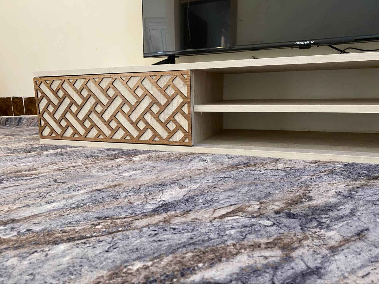 مێزی تی ڤی ١٨٠ سم قیاس گەورە  پاک و بێعەیبە - لە سلێمانیم السليمانية, العراق


**إذا كنت صاحب هذا الإعلان وتريد حذفه لأي سبب، رجاءا أرسل رسالة إلى الدعم الفني**