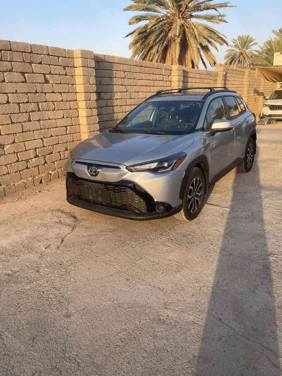 بسم الله الرحمن الرحيم 
كورلا كروز هايبرد se 2024
2024 Toyota Corolla Cross Hybrid, SE
7MUFBABG8RV038516 الشاصي
محرك 2.0 هايبرد
دخول ذكي 
شحن لاسلكي 
داخل اسود
تشغيل بصمه 
ماشيه 11000ميل
وبعد بيها جثير مواصفات
ضرر تبديل بونيد  بدون شواصي ولا دواخل 
العنوان /صلاح الدين/ الشرقاط/ اجميلة
للاستفسار عن السعر الاتصال 
☎️***********
