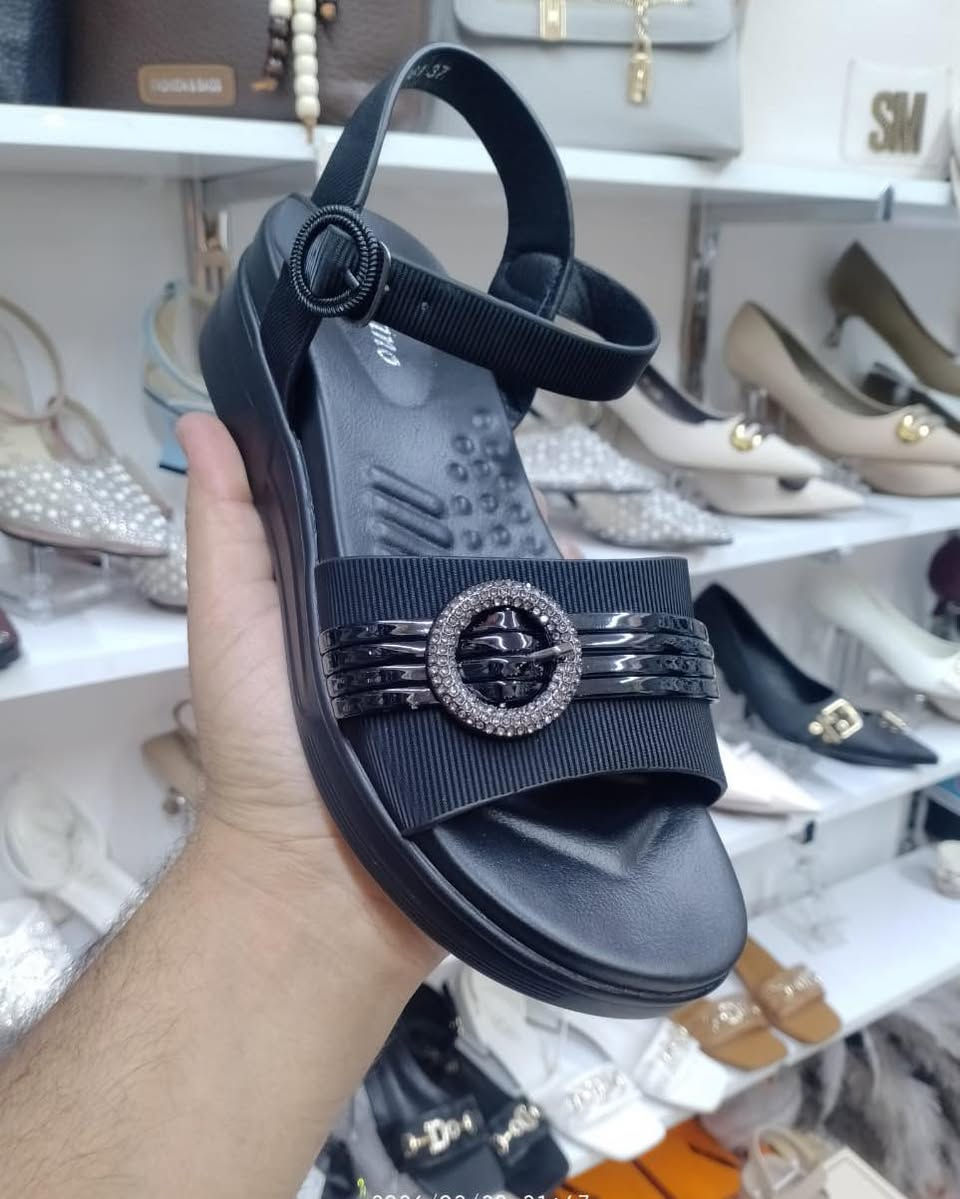 1️⃣ #جديد_براند 
  
        #ترند  #احذيه 
القياسات المتوفره 36 -40

📌للحجز
مراسلة الصفحه او عن طريق الواتس آب على الرقم ***********

♦️ العنوان/بابل/المسيب/شارع البلديه/مجاور مجمع الرحمن

♦️ تتوفر خدمة توصيل لجميع محافظات العراق
