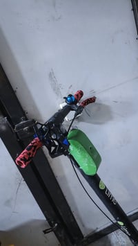 متوفر الماني مستعمل قليل  يتحمل وزن 300 كيلو السرعه 40 المسافه 44 كيلو...