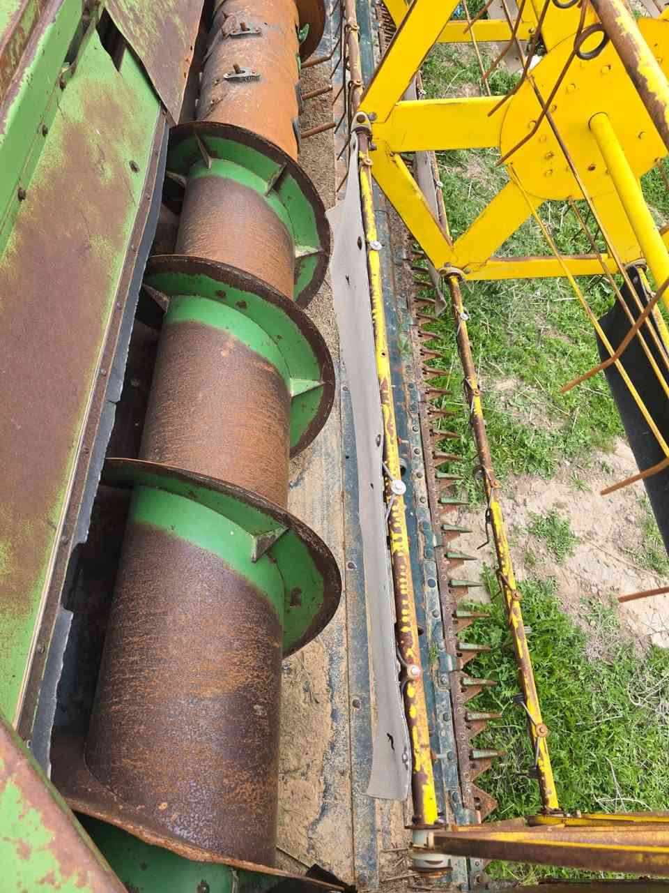 حاصودات  لبيع /التفاصيل /***********
