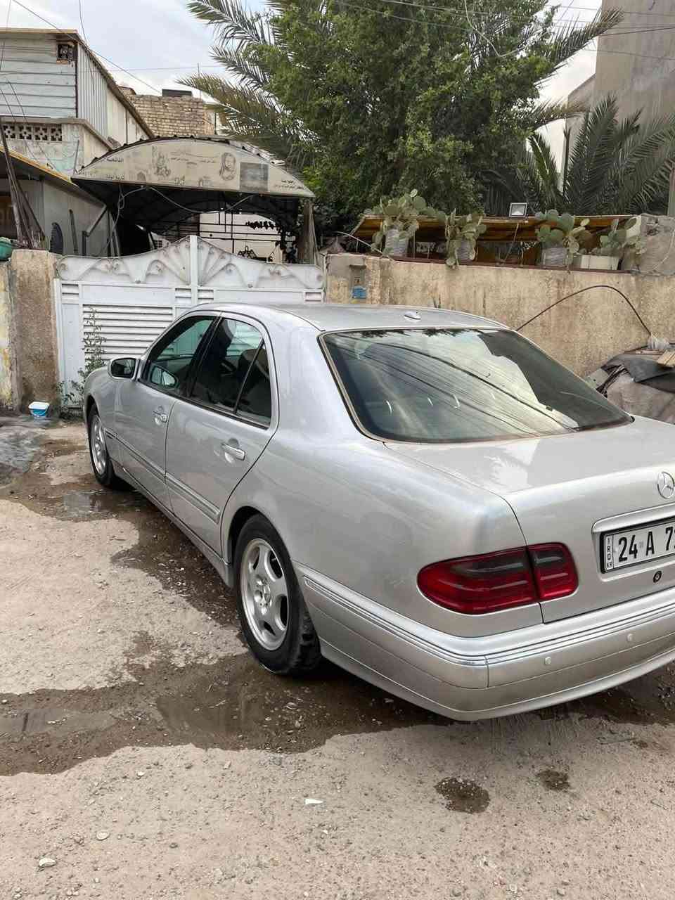 السلام عليكم ام عيون موديل ٢٠٠٠اصل وارديابان محرك V6غواصة دبل ابلك مصبوغة حزام للجمالية سيارة كلش نضيفة للبيع فقط مكانه بغداد رقمه دهوك بسمي رقم وسنوية جديدة عارضه ١٢٥وبيه مجال.  ه. ***********

