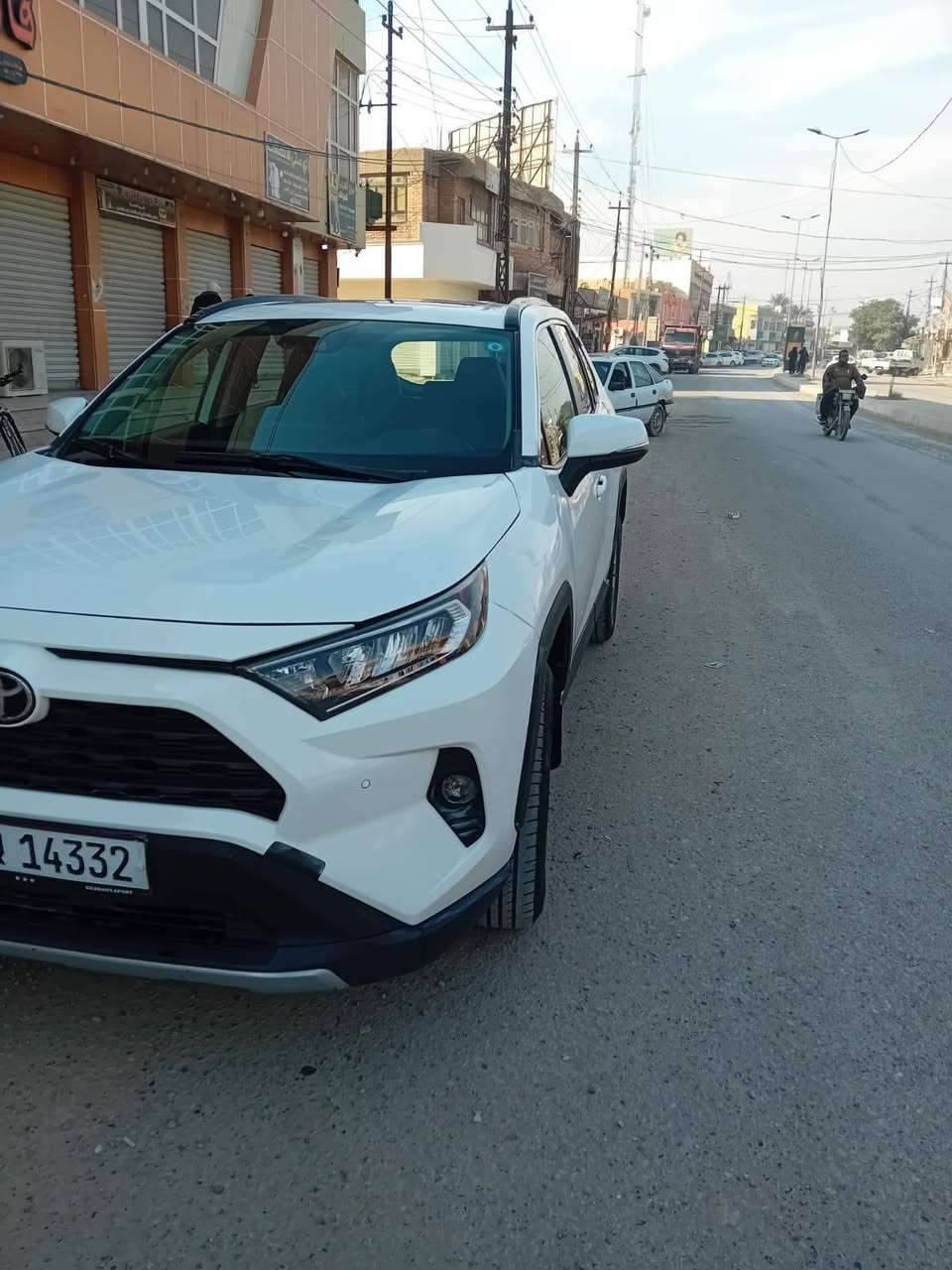 تويوتا راف فور
السلام عليكم تويوتا راف فور XLE بريميوم 2021 حادث  دعامية فقط بدون دواخل السعر 195 رقم الهاتف ***********
