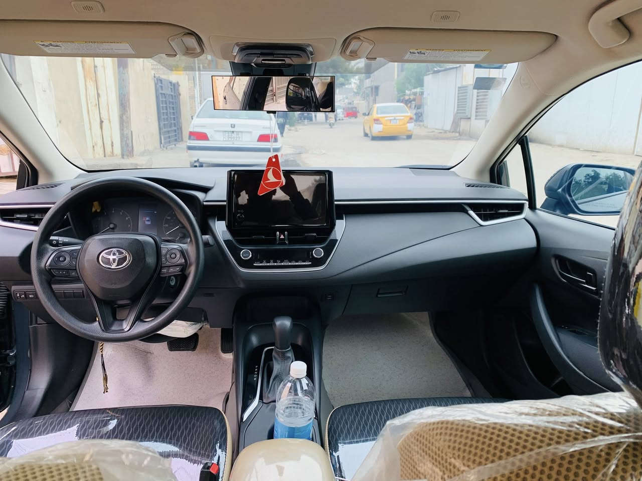 سلام عليكم كورلاا موديل 2023
وارد امريكي سياره حادثهه موضح بل صور 
مكينه 2000 دبل نوزل 
بيهه جاملغ جهه السايق مصبوغ او نص بنيد مصبوغ 
السياره ماشيه 30000 الف ميل 
جديده استخدم شخصي او عندي سونار بيهه 
شاشه تحكم سايد بريك دكمه اوتو هولد 
رادار 
مكان السياره بغداد الحريه الدولعي 
السعر 155 او بيهه مجال 
***********
