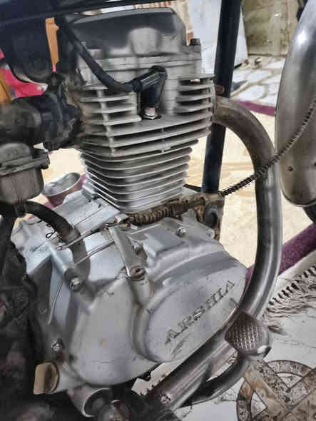 السلام عليكم دراجه للبيع سعر 350 مكان بصره***********
