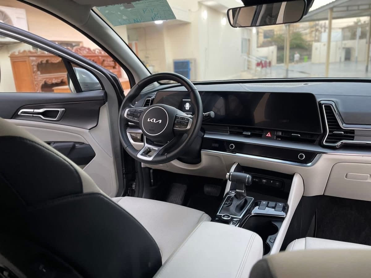 السلام عليكم من رخصة الادمن المحترم
كيا سبورتج 2024 وارد امريكي
محرك 2500 
حادثه تبديل بابتين اصلي مو تجاري
بدون ايرباك السياره 
الحادث موضح بالصور
كشنات جلد تدفئا
قطعتين تبريد
تحكمات استيرن
نقطه عميا
تحديد مسار
اوتو هولد
السياره جدا نضيفه 
كشن السايق كهرباء
مكان السياره بغداد المنصور
السعر 210 $
***********
