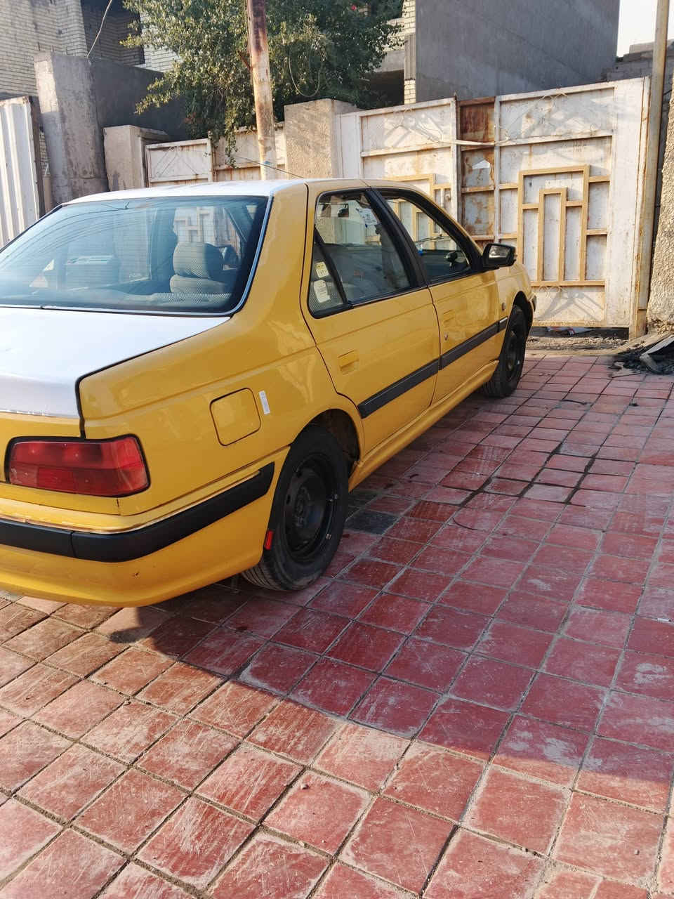 سلام عليكم للبيع مديل 2015 صدر امامي خلفي جديد كير مكفول محرك بي تنقيص كليل.لهلالات خلفيه معمره ودوسه يم سايق معمره  دوشمه جديده سعر 46 ***********
