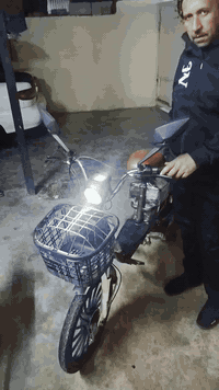 سلام عليكم دراجه ام الجمجمه  للبيع سعرها 200دراجه نضيفه
كلها شغاله   مكاني ديالئ بعقوبه تحرير الستفسار  اتصال برقم ***********
