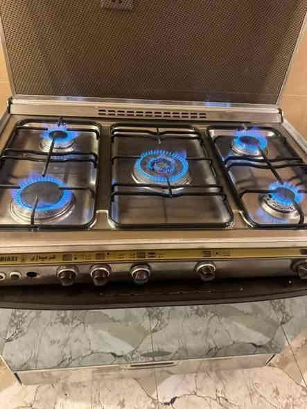 ورشه صيانه تصليح انواع الطباخات موقعيه 🏠
شغل درجه اولى واستاب ‏‪***********
