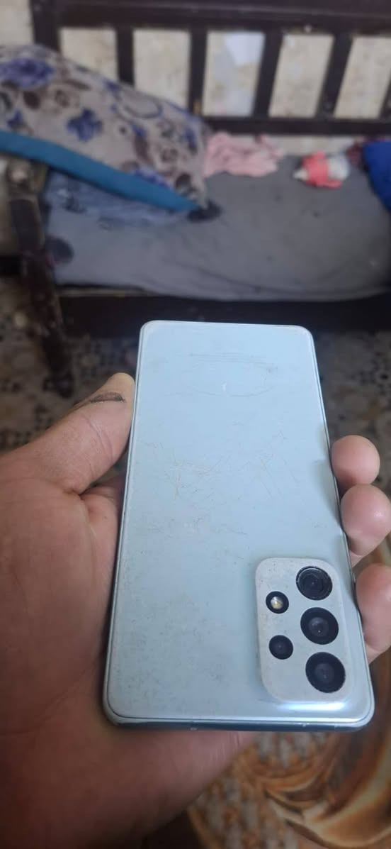 سلام عليكم جهاز للبيع A73 ذاكر 256 الجهاز بيشخوط وبي كسر  سعر 150 وبي مجال الرقم ***********
