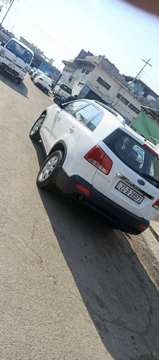 السلام عليكم كيا سيرنتو 2012 ترهم مراوس حسب القناعه محرك كير شرط السياره صبغ ما بيها فقط بارد بلباب الخلفي  السياره باسمي شرط التحوي سعر 148بيه مجال ***********////***********
