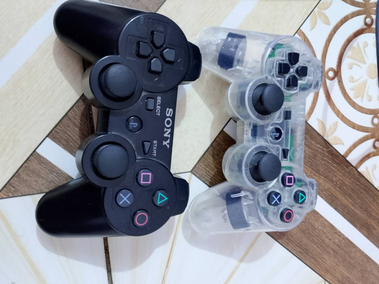 بلي 3 سلم مهكر للبيع
السلام عليكم بلي 3 سلم للبيـع 
جهاز نضيف وشغال ومكفول من كلشي 
وما داخل تصليح ابد ولا مفتوح 
ذاكرته 320 

كامل ملحقاته كيبل HD + واير شحن + واير تشغيل 
جوستك عدد 2 ، 
وحده اصليه وثانيه تجاريه شغالات ما بيهن شيئ ،

 الالعاب 14 لعبه   : 

كريتوس الجزء الاول والثاني والثالث 
جي تي 5 
 ماين كرافت 
ريد ديد دميشن 
كول اف ديوتي 
بيس 2018
ذي لاست 
تكن 6 
سباق سيارات 
ميتل جير 5
مورتال كومبات
ذي ايفل وذن ( رعب ) 

السعر 100 الف ، مكاني ميسان


**إذا كنت صاحب هذا الإعلان وتريد حذفه لأي سبب، رجاءا أرسل رسالة إلى الدعم الفني**