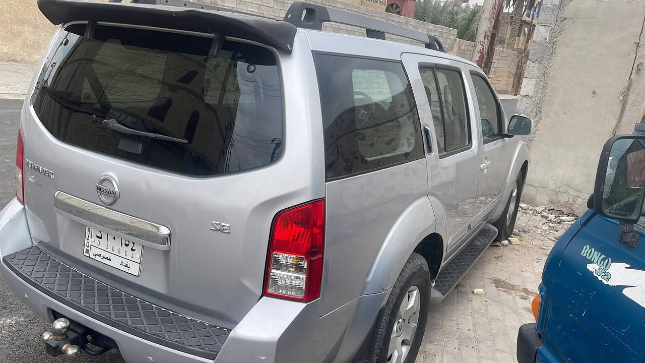 نيسان باثفايندر2009بدون حادث كلين السياره نضيفه جداً ***********
