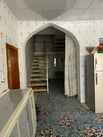 العنوان/ ورديه خارج سيف سعد
البيت معروض للبيع
المساحه/ ٣٣٦ م
يبعد عن الشارع العام ٣٠م
ثالث بيت عن الشارع العام 
البناء/ استقبال ٨.٥ ب ٤.٥
هول + ثنين غرف + كلدور+ مطبخ + ثلاث مجمعات صحيات
الطابق الثاني: غرفتين سندويج + كلدور+ صحيات
واجهية البيت ١٥ م
نزال ٢٤ م
معاملة التطويب كامله
السعر ١٢٥ أي استفسار اتصلو ع الرقم***********،،،،
