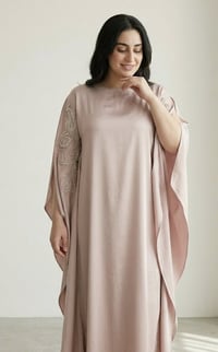 فري سايز • يلبس ٥٠-٧٥ • ثكيل وراقي