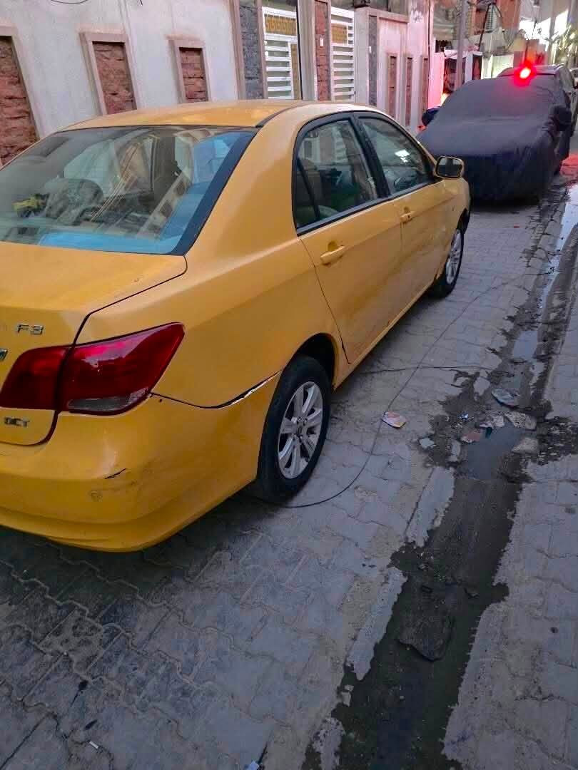 سلام عليكم سيارة بي وآي دي F3 2014  السيارة بأسمي تحويل مباشر كير ومكينة كورلا قديم سيارة بصمة فتحه سلايت تحكم بالمري بصمة أبواب نواقص تبريد ودعامية امامية ونواقص بسيطة سيارة حلوة تايرات  نص عمر السعر 43 بيها مجال بسيط العنوان بغداد الكاضمية متواجد فيس ورقم ***********
