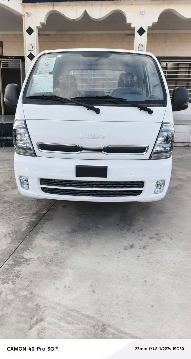 السلام عليكم
للبيع
كيه 2700 موديل 2025 ماشيه صفر منفيس 
العنوان:صلاح الدين الشرقاط
رقم الهاتف:***********
