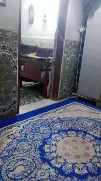 السلام عليكم عندي بنت  زراعي قرار 117 للبيع البيت كله كامل ومرتب ونظيف  وجميع الخدمات بي رايدي  ب 53وبي مجال  العنوان شهداء البياع قريب على سوك رضا  اي استفسار على هذا الرقم واستاب  ***********
