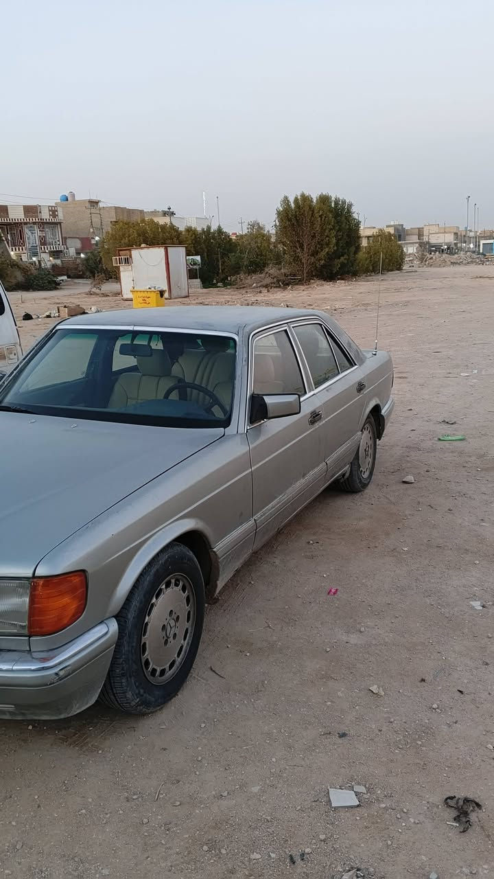 السلام عليكم موديل 85 رئاسي محرك vvt شلعه حلوه غرفه تخبل تبريد نقص فإن فريز جديد حداديه خلفي مبدله الامامي نص عمر رقم بغداد انكليزي تحويل ثاني يوم سعرها 48 بيها مجال  قليل نصبتها حلوه سياره تجي شوف وتقتنع يله تأخذها الشراي يتصل ***********
