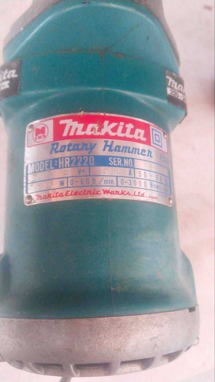 عرض لفترة محدودة السعر 135 الف مع التوصيل لغاية الاحد3/22 دريل همر ماكيتا ياباني اصلي استيراد مؤسسة في الثمانينات مع برايم مسلوبة 15-12-10-8... اصلية مصنوعة في المانية الغربية كذلك البرايم استيراد مؤسسة معَ أدبتر تحويل من بريمة مسلوبة الى بريمة اربع شروح  يوجد توصيل كل محافظات العراق للتواصل ***********
