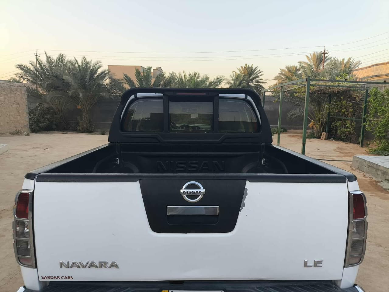 نيفاره موديل 2008 گير عادي هزه وسنويه جديده لسنة 2030 گير ومحرك بلادي غير مفتوح تبريد وتدفئه كلها شغاله وحداديه جديده وفئة Le رقمها الانبار والشراي يتصل ع هذا الرقم ***********
