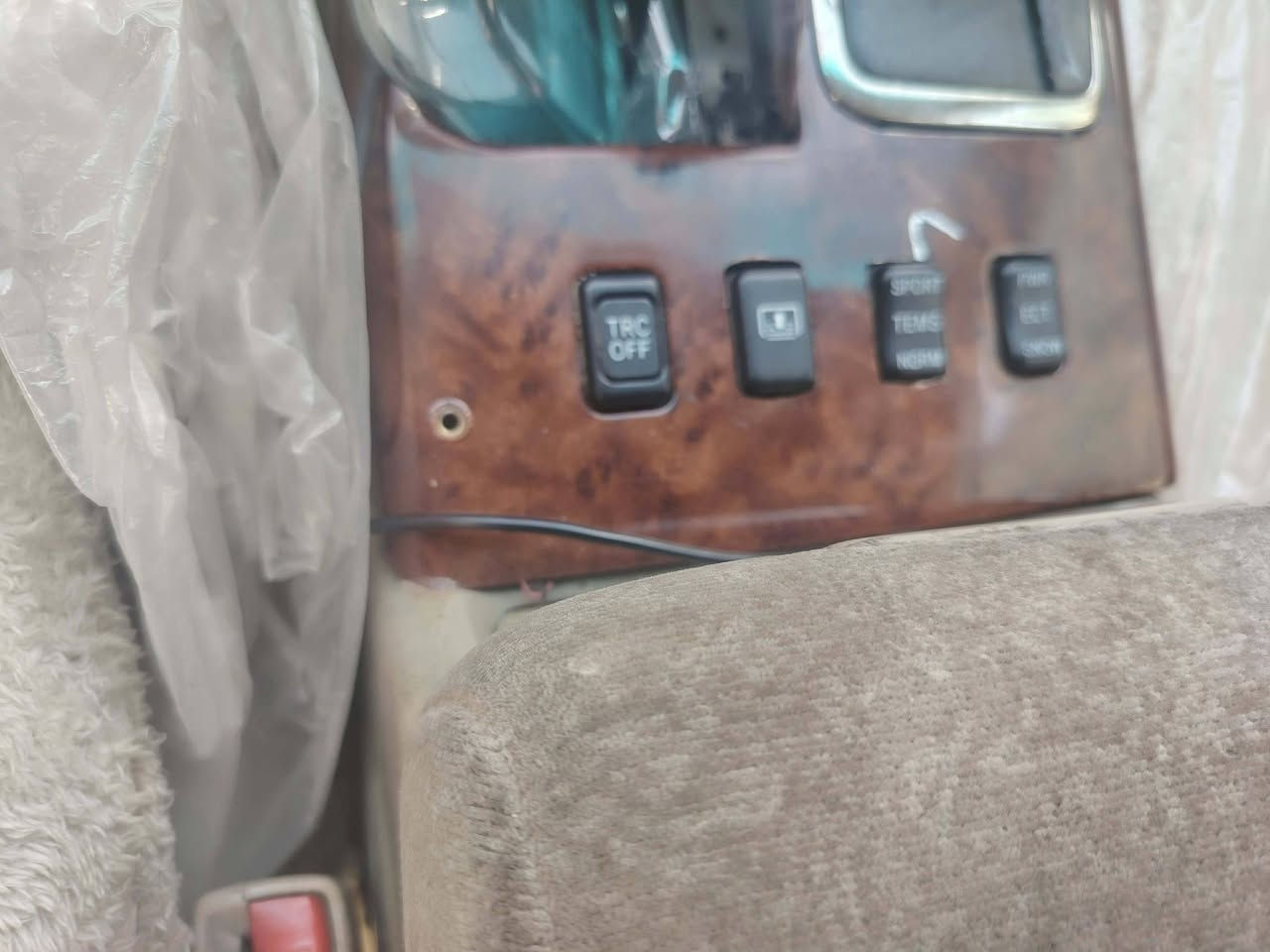 يالله السلام عليكم ورحمه الله ملكه اللبيع 2004 رقم بغداد صدامي السياره مفحوصه ممدفوع كمرك السياره جاهزه ع اخر حبايه مال جناي وكاله فقط السياره كصه قماره والباقي كفاله

المواصفات ✅📌
فول عده الفتحه ✅

4 دكم ✅

برده خلفيه ✅

لايت زنون ✅

شاصي 72✅

العنوان النجف /العباسيه 
متواجد فيس


**إذا كنت صاحب هذا الإعلان وتريد حذفه لأي سبب، رجاءا أرسل رسالة إلى الدعم الفني**