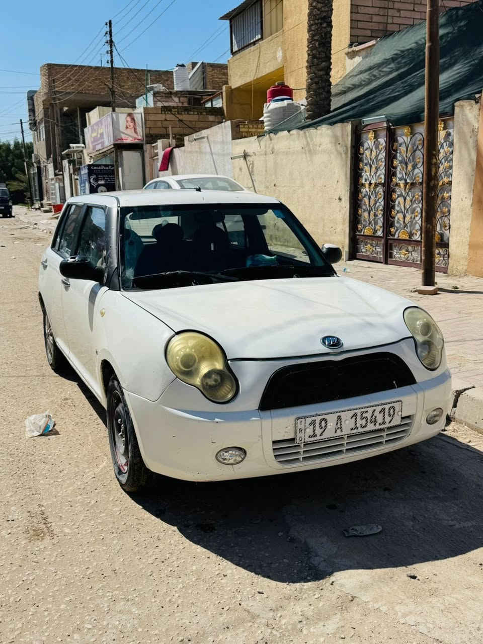 ليفان للبيع سيارة باسمي حلوه سعر 28وبي مجال مكاني نجف ***********
