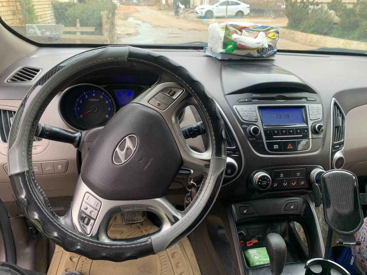 سلام علكبم توكسان موديل ١٢ امريكي  بيه فقط جملغ صبغ
محرك ٢٠٠٠دوش 
ماشى ١٣١
مكان سياره بغداد العامريه
السعر ١١٠وبيه مجال
***********
