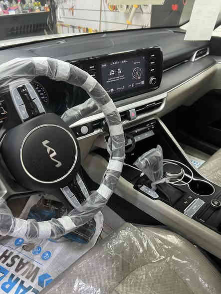 السلام عليكم
سيارة للبيع نوع K5 موديل 2023 خليجي رقم اربيل بسمي مكفولة من اي صبغ وضرر فقط رصعتين خفيفه جداً محرك 2000 دوش سعر السيارة 21000$ 
عنواني الرمادي واي استفسار اتصال على الرقم

***********
