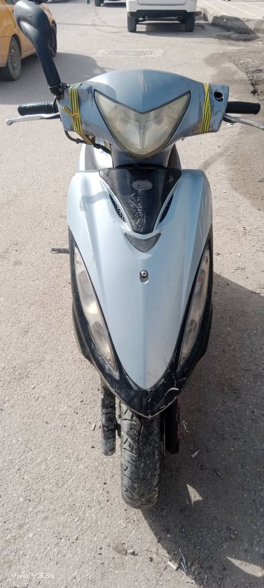 جي فور للبيع السعر ٢٥٠ والاتصال على الرقم ***********
