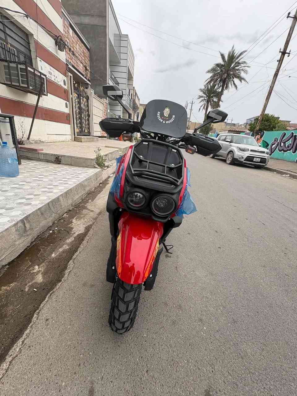 دراجة اباتشي 2026 
ملف 3000 
مفاتيح 2 وبصمة 
بطاريات مسطرة 6 
بريكات ديسك 
دبلات غاز مكاني بغداد الطوبجي ***********  لاتصال دراجه جديده صارله ٥٥ يوم
